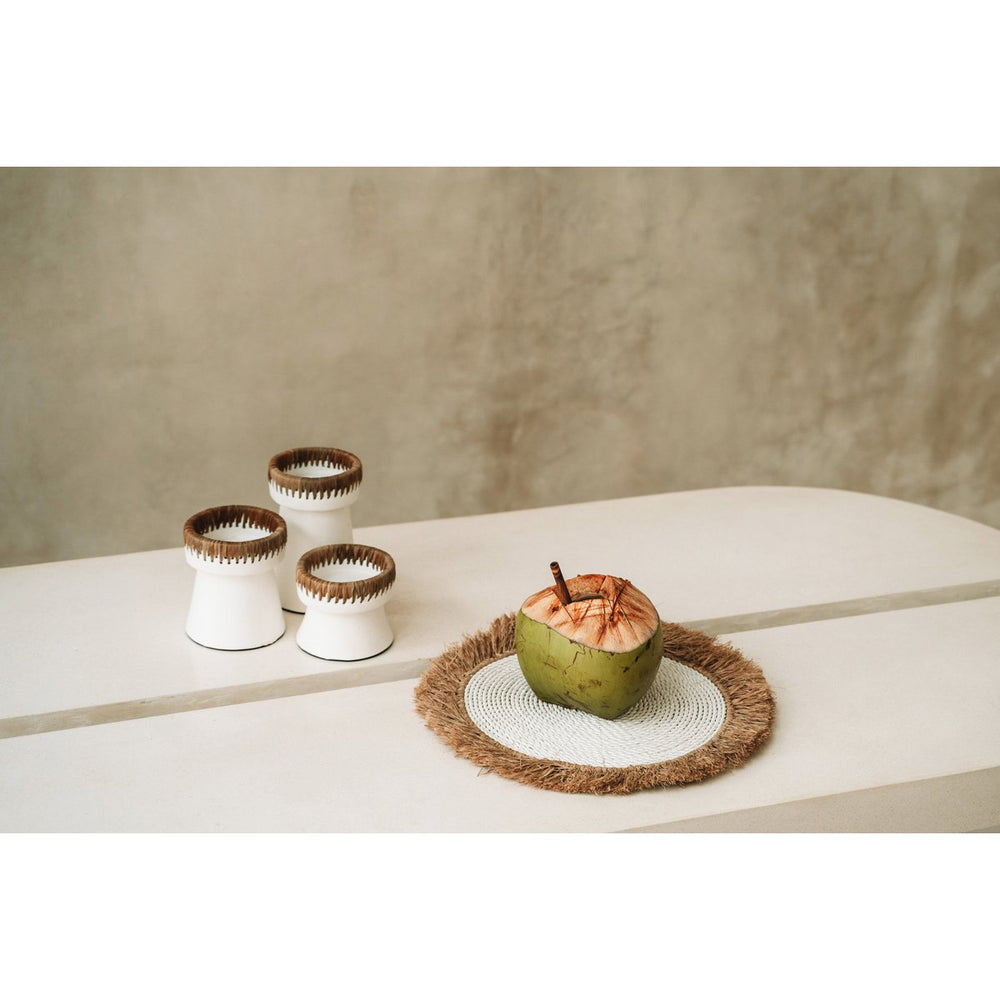 White natural raffia and water hyacinth round placemat
