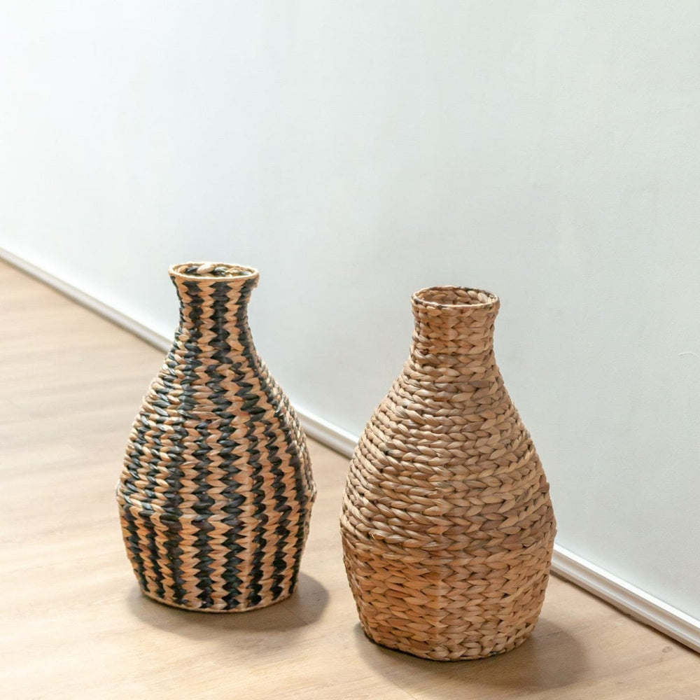 Beige woven water hyacinth vase