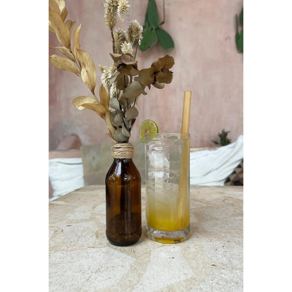 Natural bamboo straws set with cleaning brush